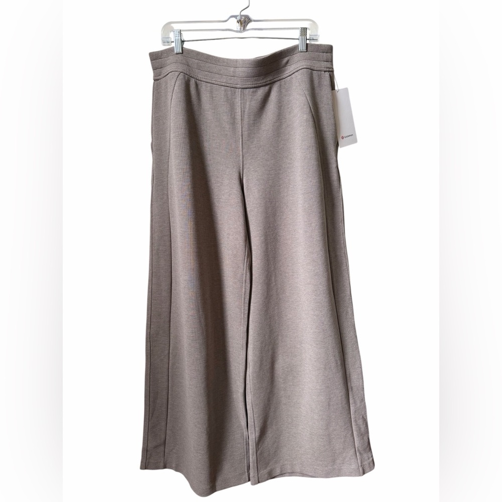 Lululemon Scuba Mid-Rise Wide-Leg Tan Beige Waffle Mid-Rise Pants XL